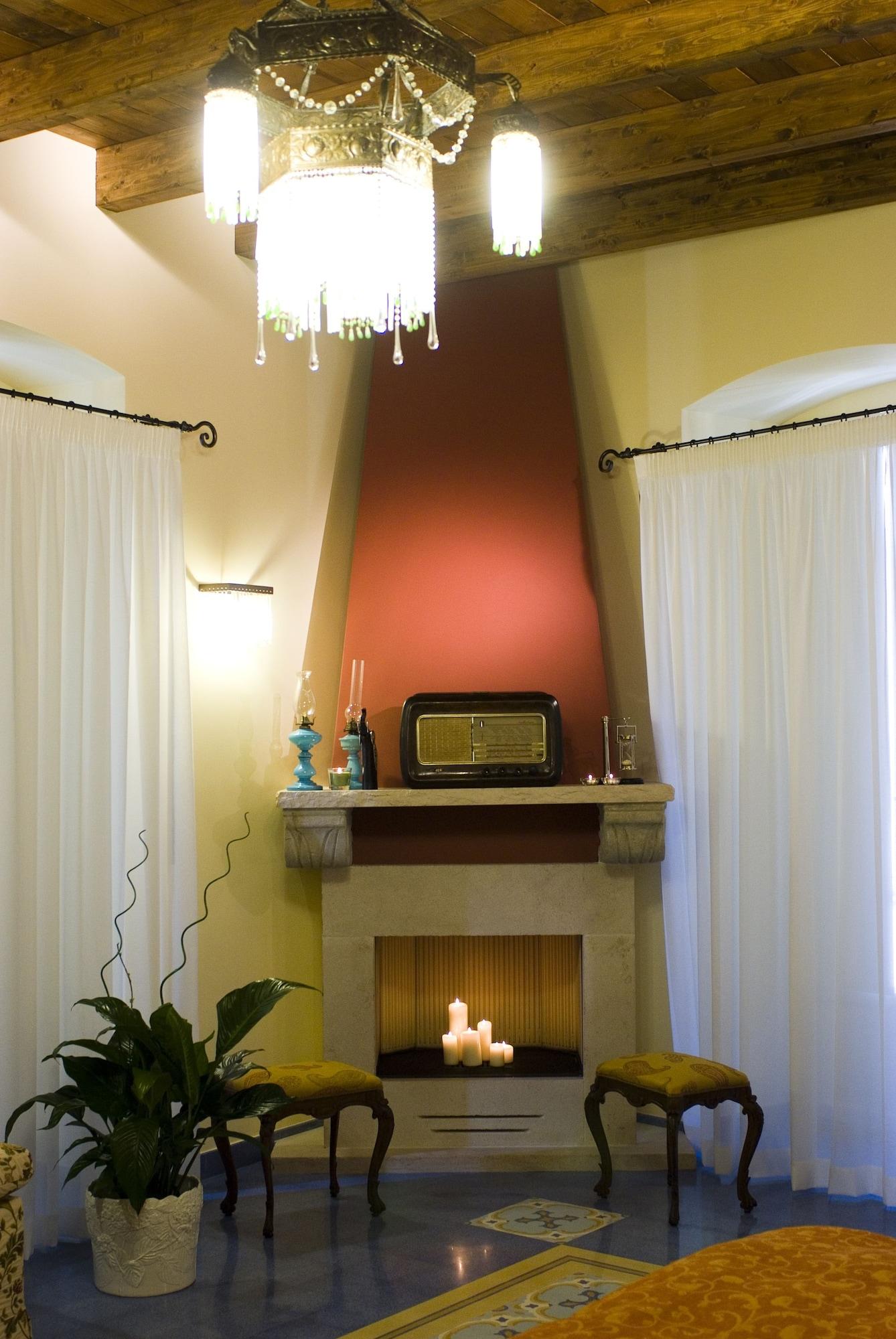 Vinslounge Suite Барлета Екстериор снимка