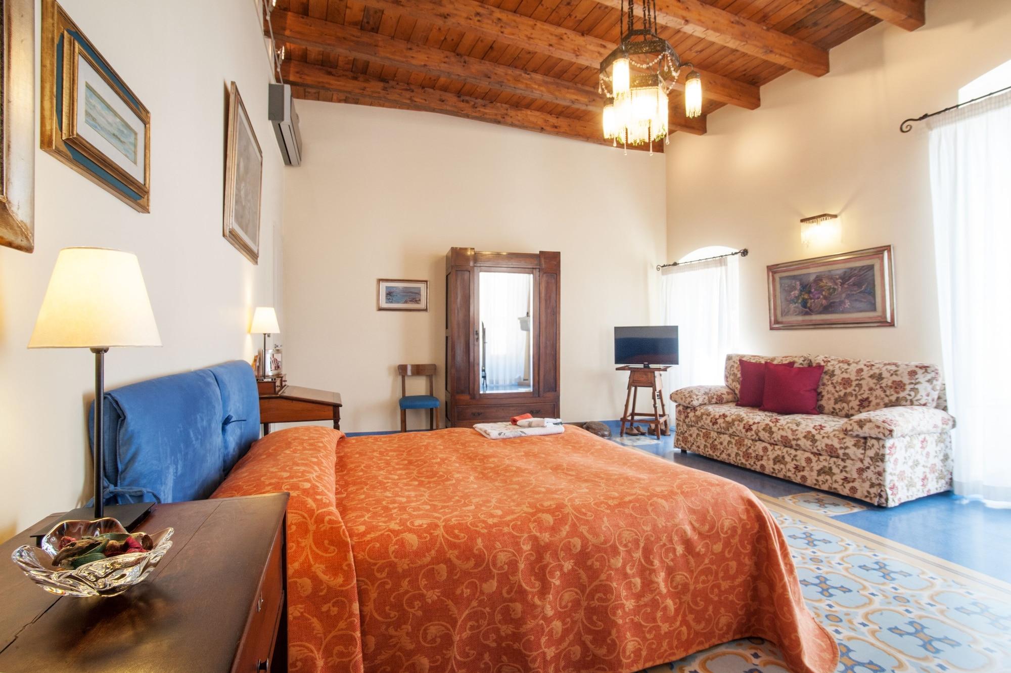 Vinslounge Suite Барлета Екстериор снимка