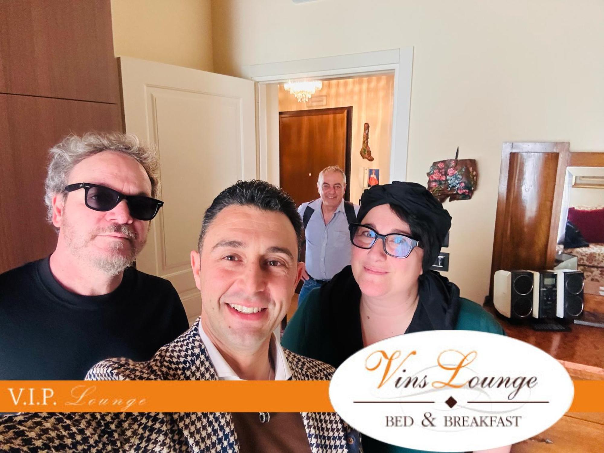 Vinslounge Suite Барлета Екстериор снимка